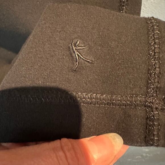 Danskin Now Size Small Black Capri Yoga Pants Ruched Waist Soft Comfy Lounge Gym - Picture 5 of 7